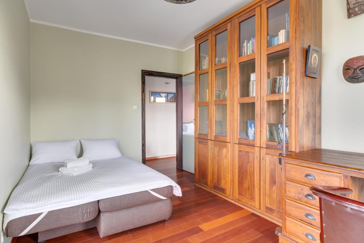 Lasek Marcelinski 2-Bedroom Apartment Poznan Luaran gambar