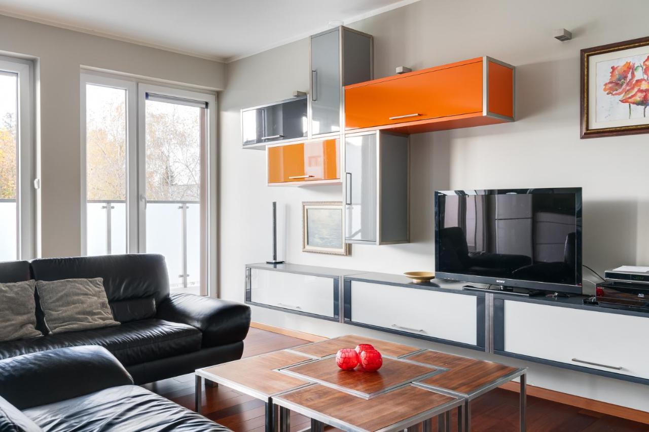 Lasek Marcelinski 2-Bedroom Apartment Poznan Luaran gambar