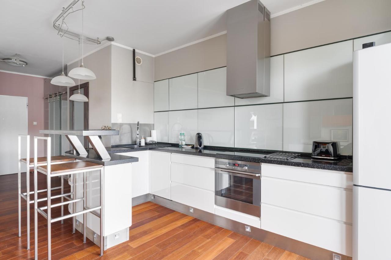 Lasek Marcelinski 2-Bedroom Apartment Poznan Luaran gambar
